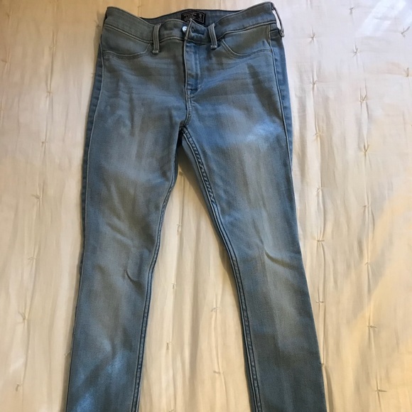 Abercrombie & Fitch Denim - Abercrombie & Fitch low rise jean